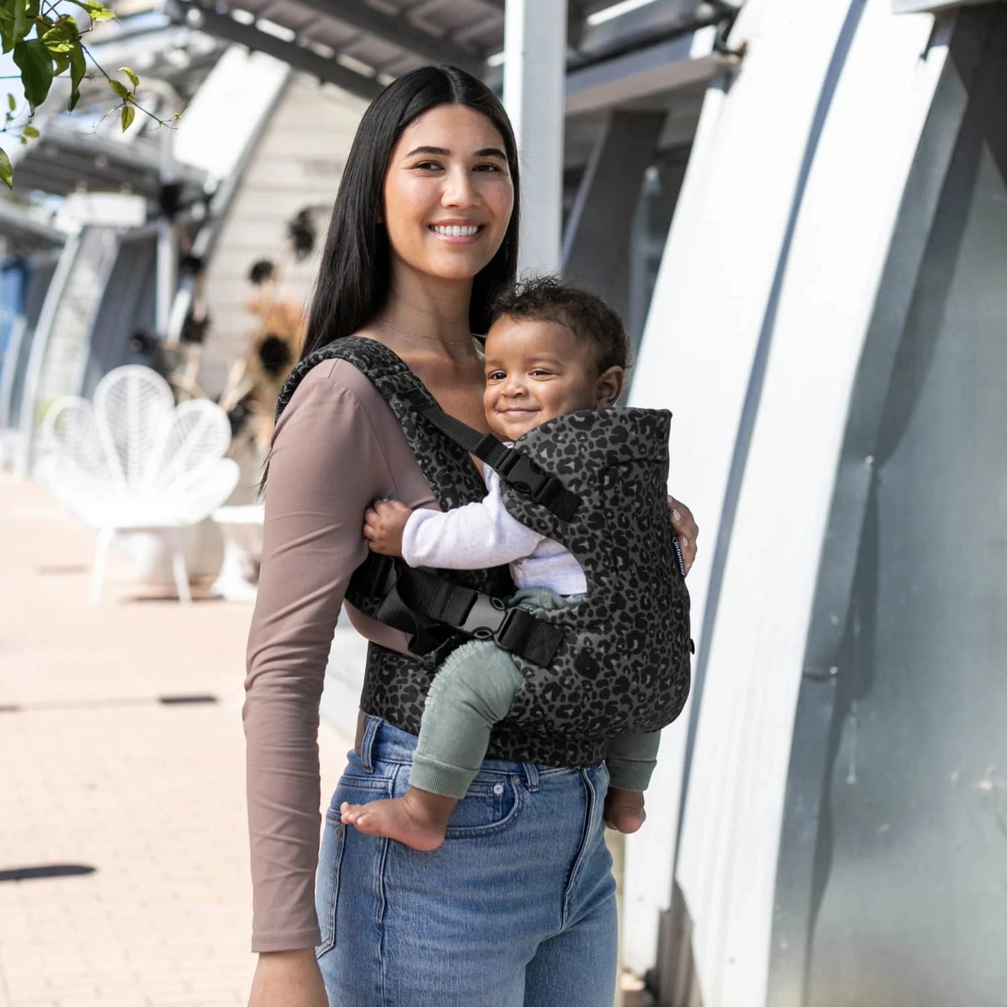 Flip 4-In-1 Convertible Baby Carrier, 4-Position, Unisex Baby 0+ Months, 8-32Lbs, Black & Gray Leopard